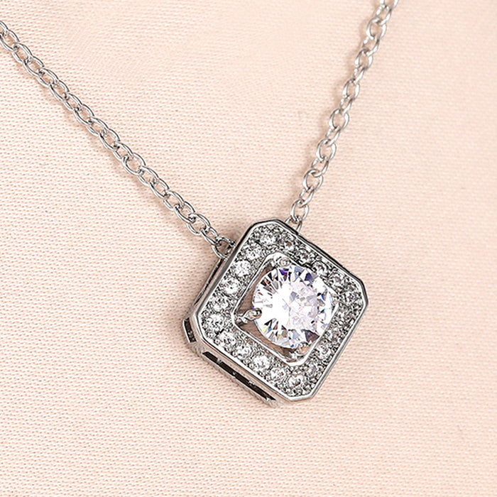 Diamond design clavicle necklace light luxury retro necklace for women