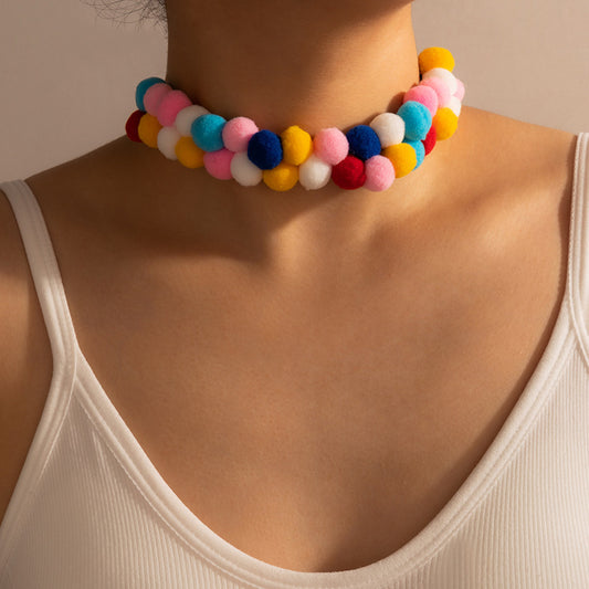 Collar con colgante de bala: diseño multicolor para mujer