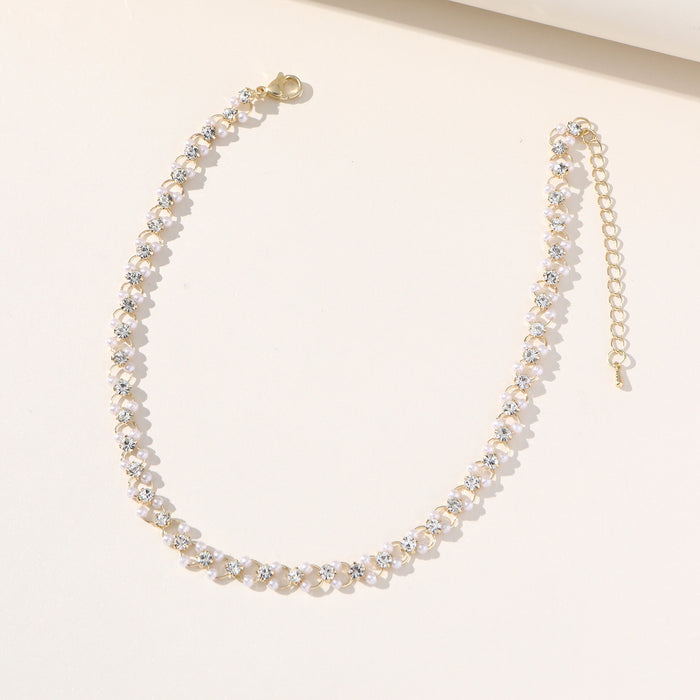 Pearl Chain Necklace - Minimalist Design with a Cold-Tone Aesthetic