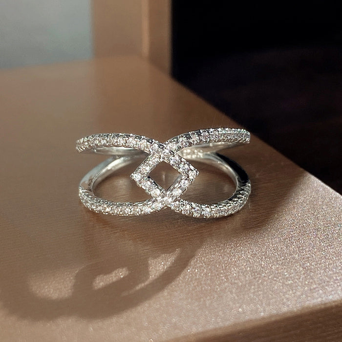 Handmade diamond geometric ring temperament