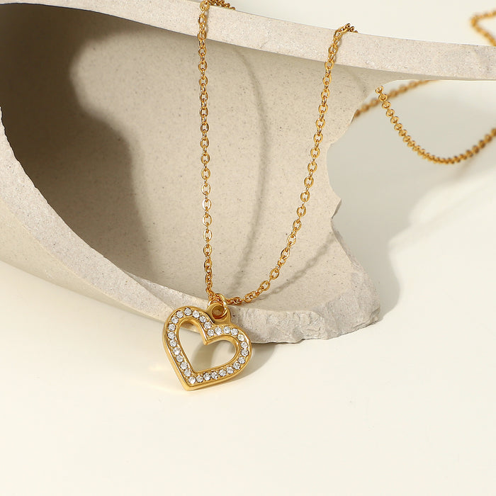 Nuevo collar con colgante de corazón chapado en oro de 18 quilates: corazón hueco con circonita transparente, cadena de acero inoxidable