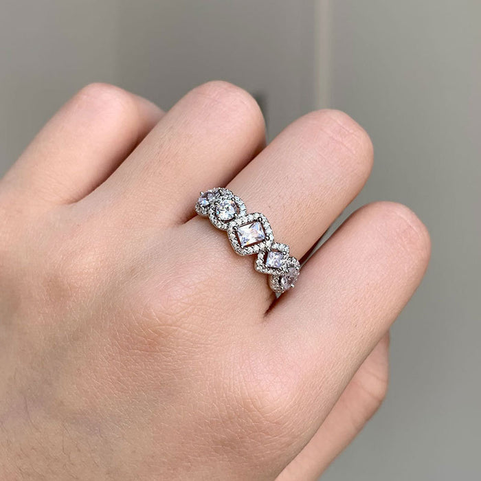 Irregular zircon ring niche design geometric ring