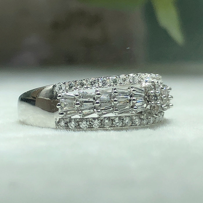 Anillo de imitación de moissanita con microincrustaciones de diamantes y diamantes de alto carbono para mujer