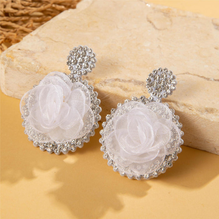 High-grade white lace flower earrings with diamonds, silver diamond stud earrings for women