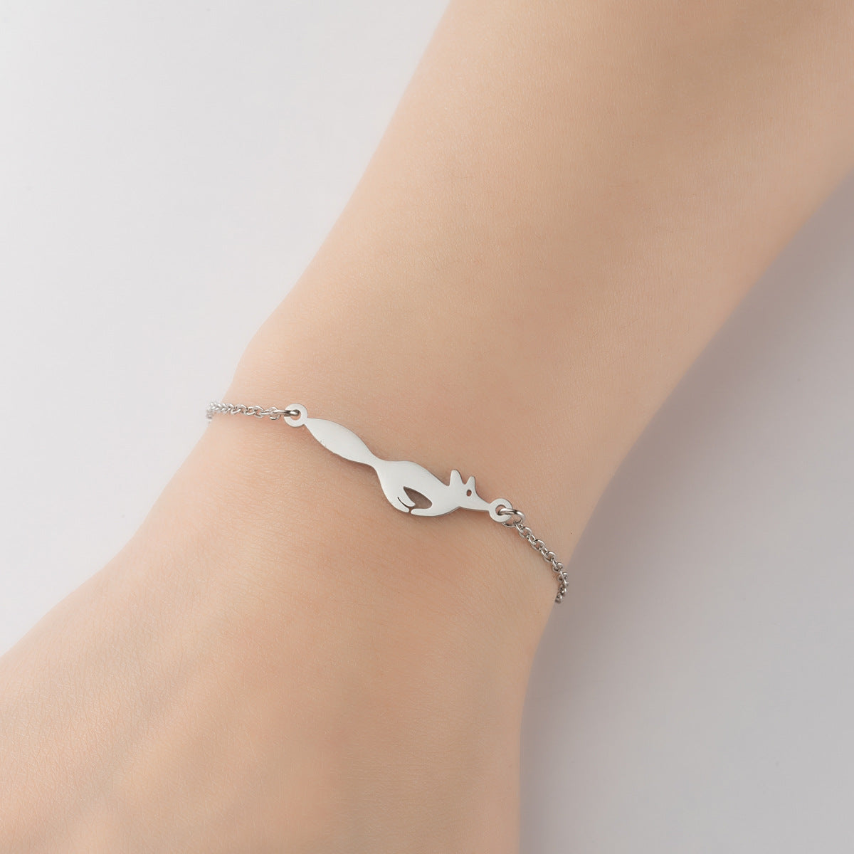 Elegant small animal bracelet, stainless steel girls niche fashion jewelry wholesale