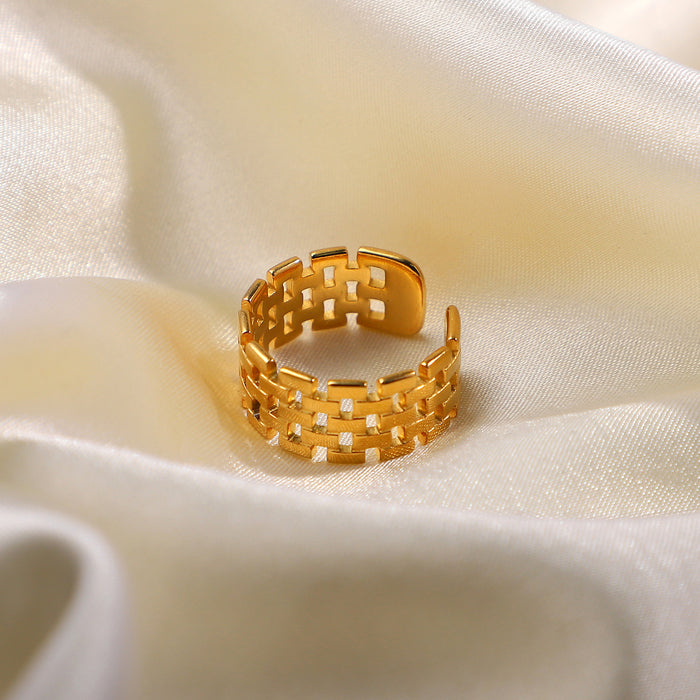 18K Gold Stainless Steel Woven Texture Ring with Oval Zircon