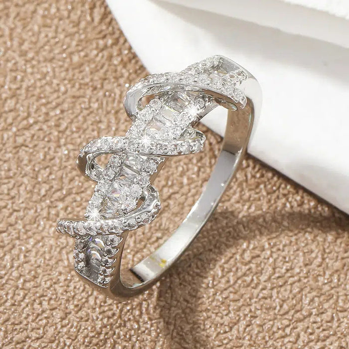 Hollow ribbon ring niche design couple ring female ring