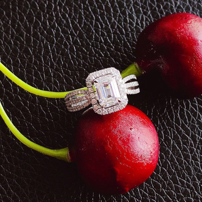 Geometric zircon ring for women individually packaged ring