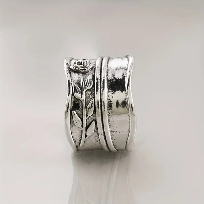 Anillo vintage de rosa de versión ancha para el dedo índice de mujer.