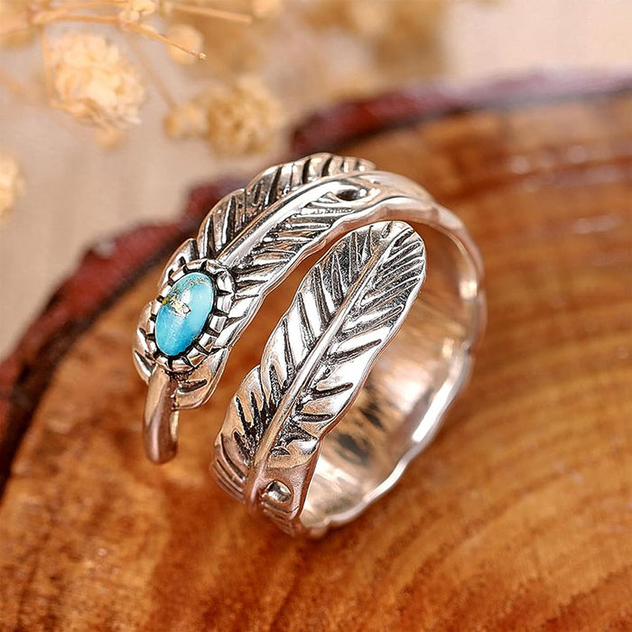 Vintage Bohemian style ring inlaid with feathers adjustable single ring