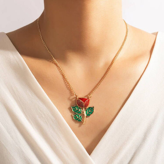 Romantic Rose Pendant Necklace with Rhinestones - Elegant and Vintage Style