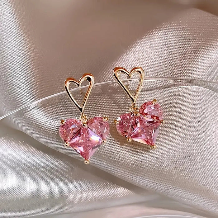 Pendientes de circonitas con forma de corazón rosa