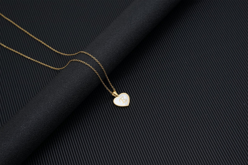 European and American 18K gold heart clavicle necklace, mother-of-pearl pendant letter necklace