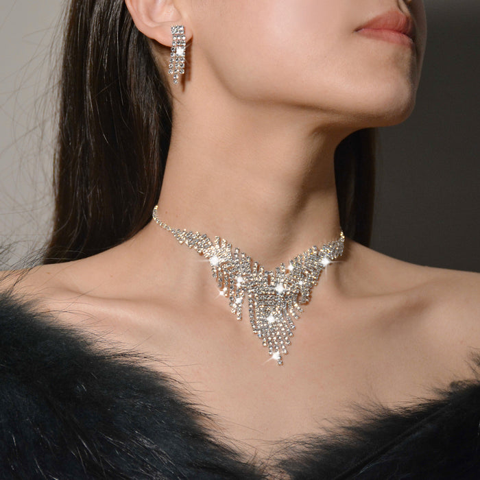 Elegante conjunto de collar y pendientes con borlas de diamantes de imitación: perfecto para bodas y fiestas