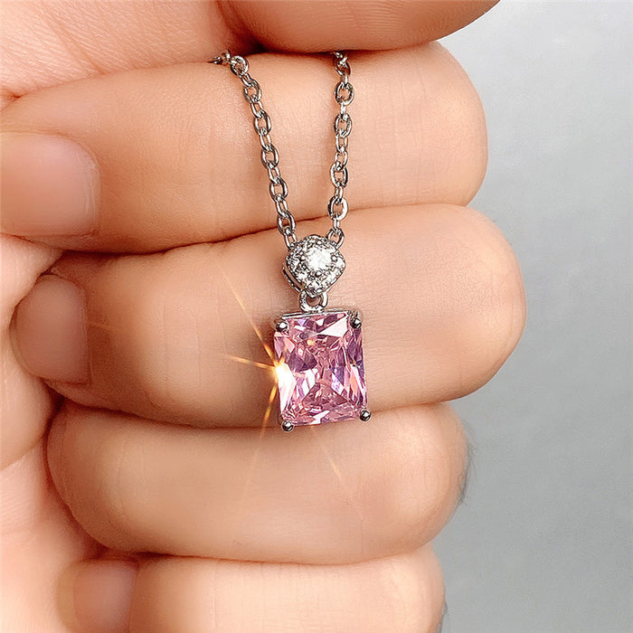 Pink diamond clavicle necklace for women, elegant and versatile necklace