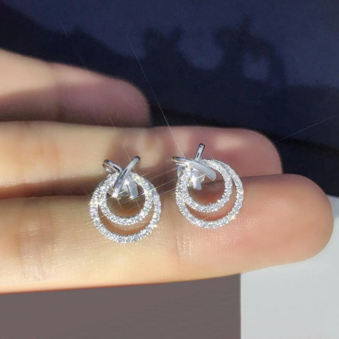 Pendientes de diamantes redondos con forma de mariposa para mujer