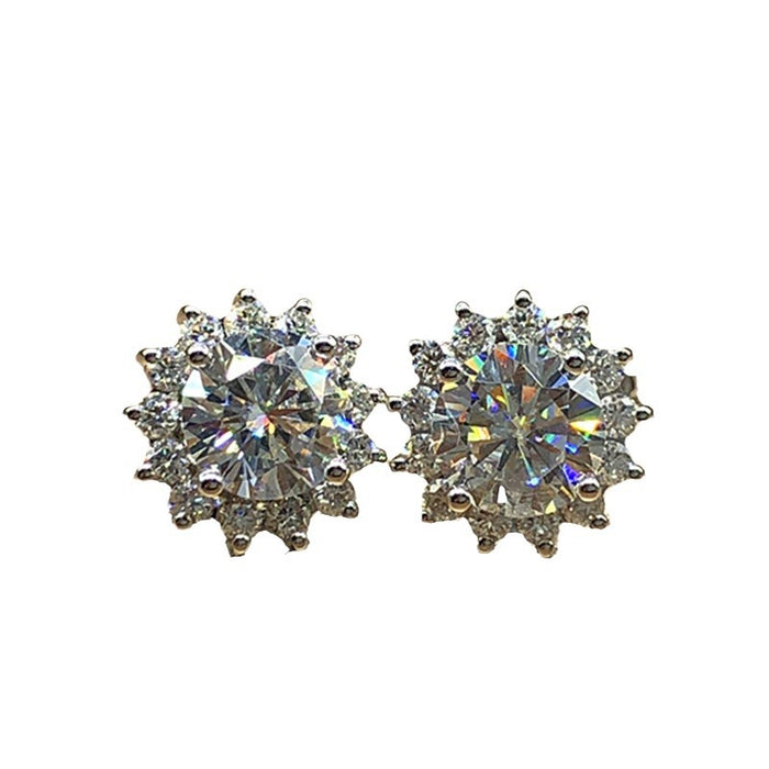 Pendientes de lujo ligeros con flores y diamantes