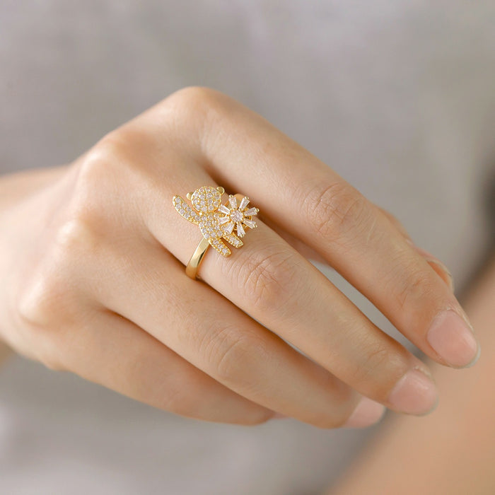 Wholesale diamond-encrusted teddy bear rotating flower rings