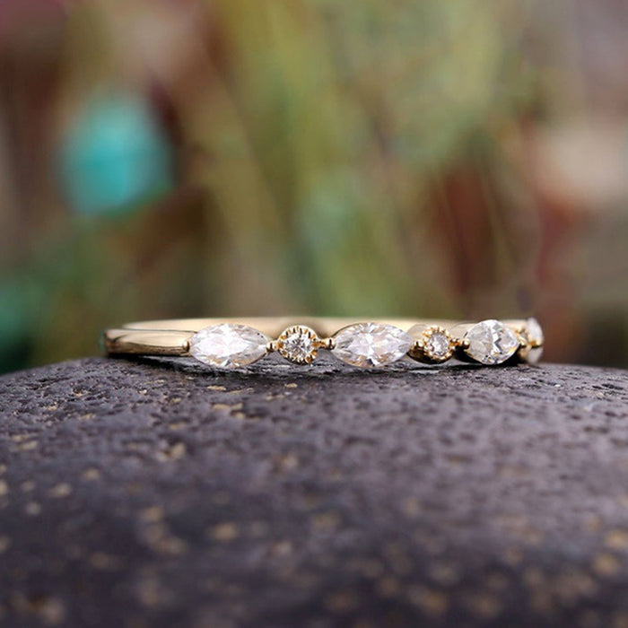 Black and white thin diamond ring men's simple ring