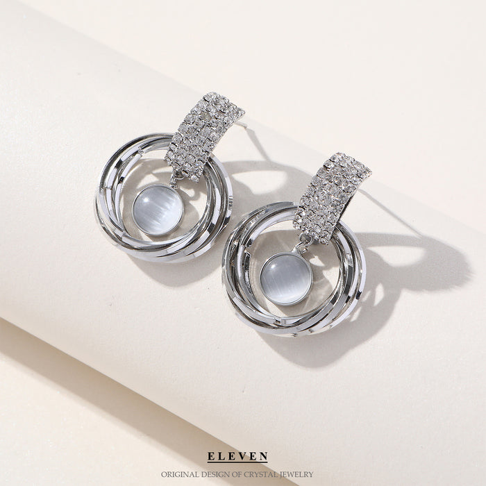 Vintage Geometric Earrings - Trendy and Sophisticated Statement Jewelry for Women