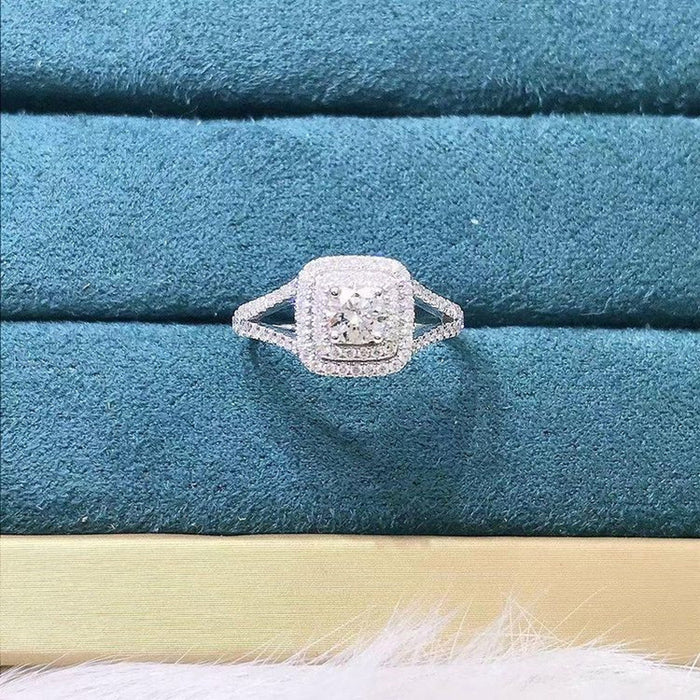 Anillo de diamantes con incrustaciones de circonitas y joyería para aniversario de bodas