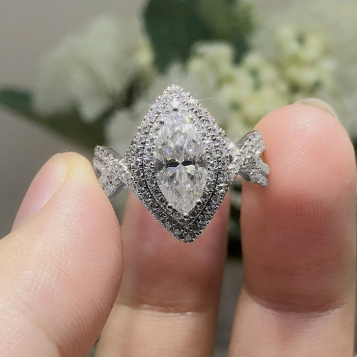 Anillo creativo de circonita con forma de ojo de caballo y cristal blanco para compromiso