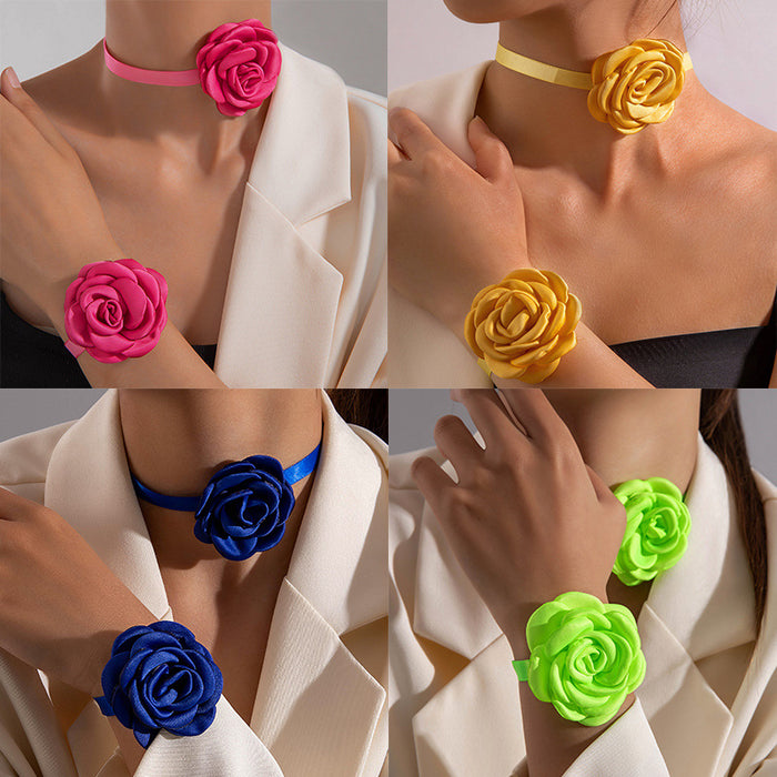 Elegant Chanel-style three-dimensional fabric flower choker