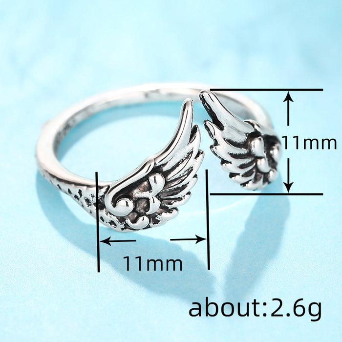 Anillo de mujer personalizado de estilo antiguo.