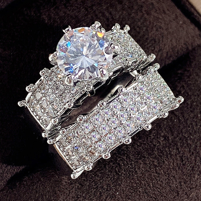 Anillo de bodas de alta gama con baño de platino y diamantes de doble capa