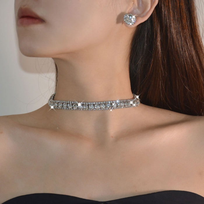 Conjunto de collar y pendientes con diamantes de imitación: joyas de lujo para novias y ocasiones especiales