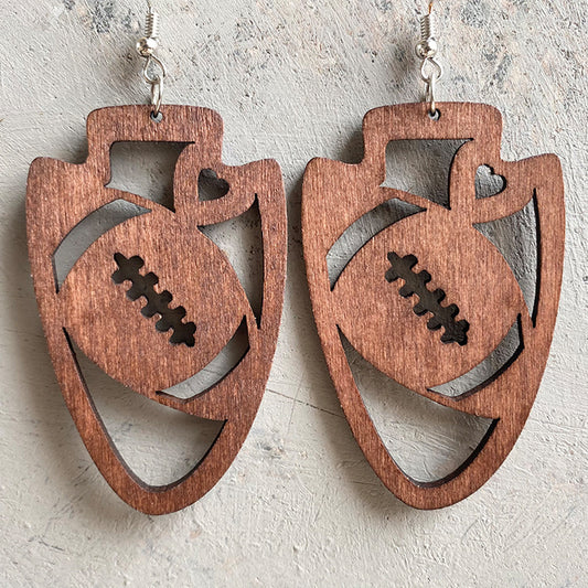 Pendientes de esqueleto de madera con forma de fútbol