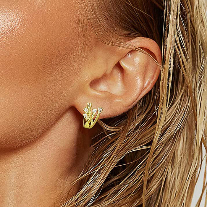 Hollow heart earrings micro inlaid sweet heart-shaped earrings for women