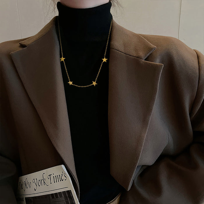 Collar con colgante de estrella bañado en oro de 18 quilates y cadena fina: joyería de moda para mujer