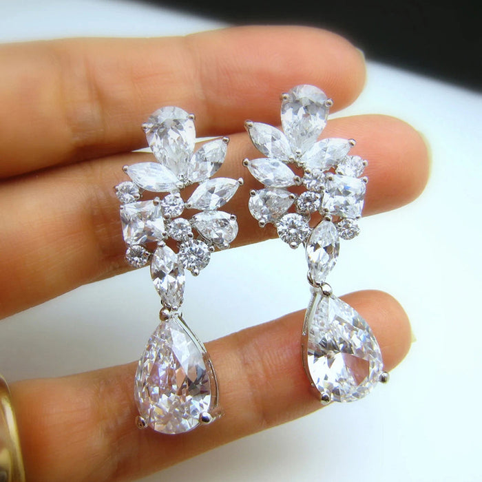 Short temperament water drop earrings, wedding bridal earrings