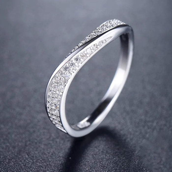 Anillo de diamantes Mobius, joyería de temperamento simple japonesa y coreana