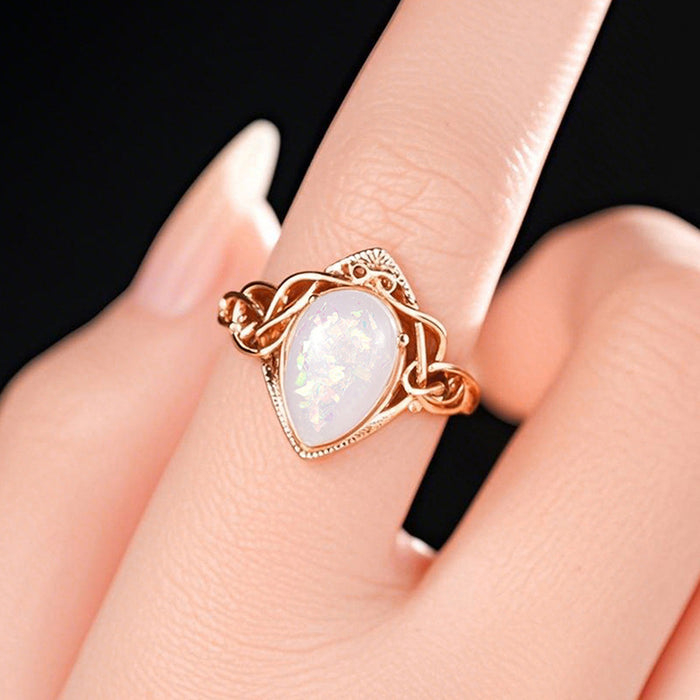 women's teardrop line crown ring