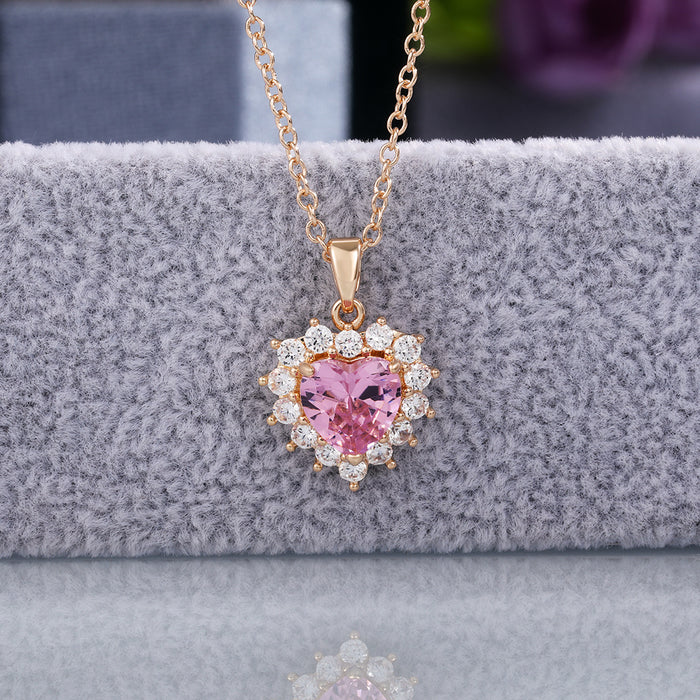 Collar sencillo de circonitas en forma de corazón con diamantes rosas, versátil para mujeres