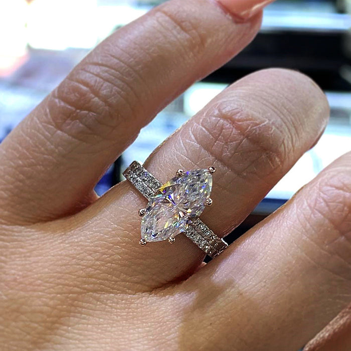 Creative marquise-shaped zircon ring, direct supply from European and American fashion manufacturers