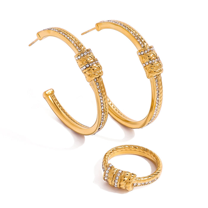 Twisted C-shaped earrings, niche light luxury ring design, 18k electroplating